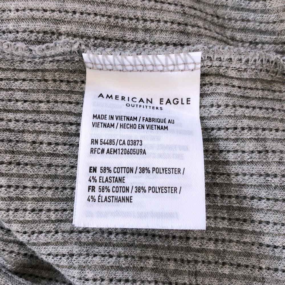 American Eagle ribbed tee grey tshirt AE women’s large floral shirt top - Picture 16 of 16